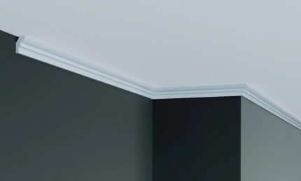 Гладкий кариниз